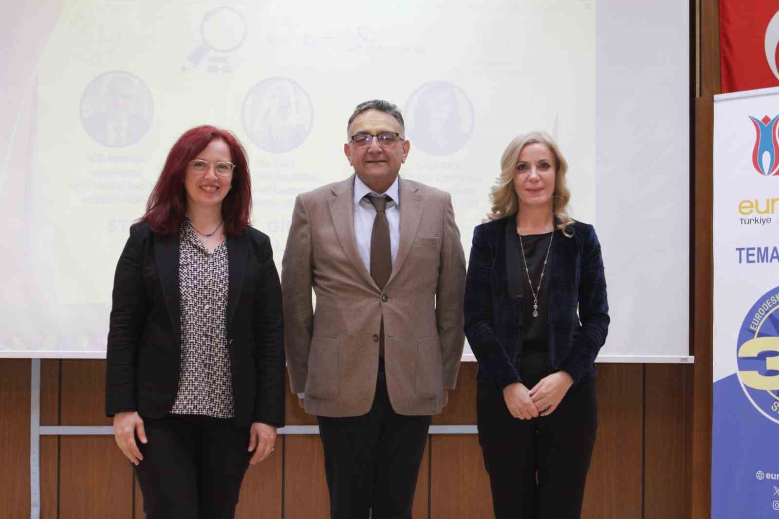 GENÇ AR-GE etkinliğinde öğrenciler, girişimcilik ve yenilikle buluştu