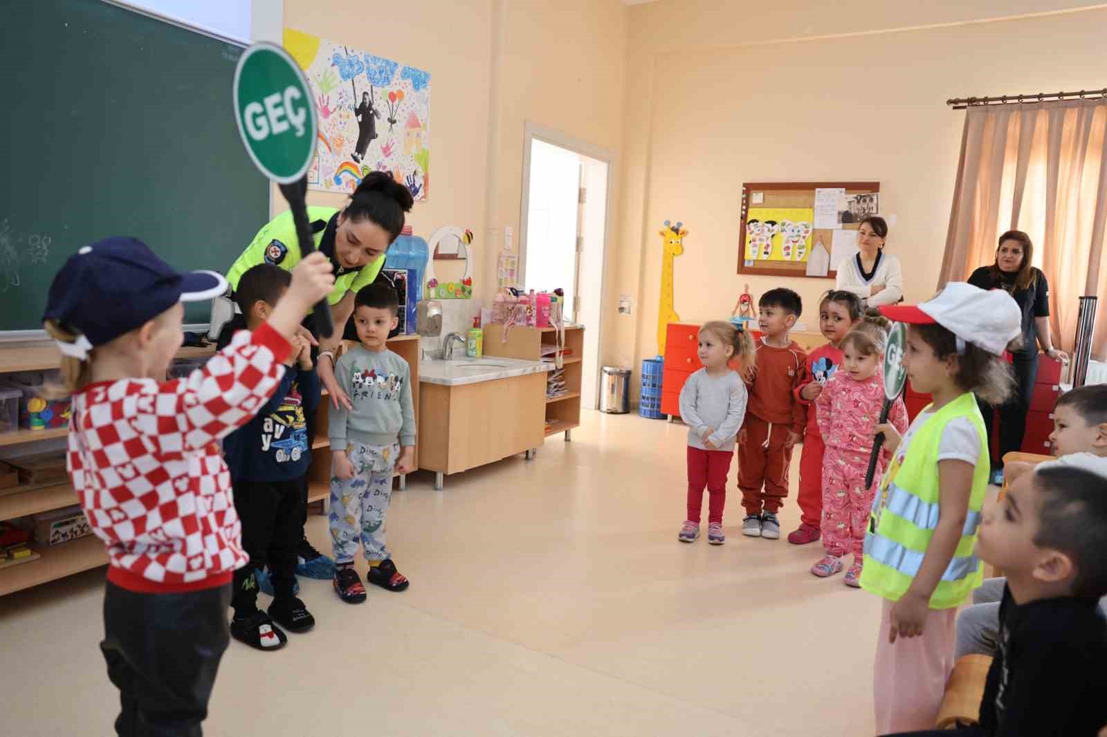 Es Çocuk Evi’nin minikleri trafik dedektifi oldu