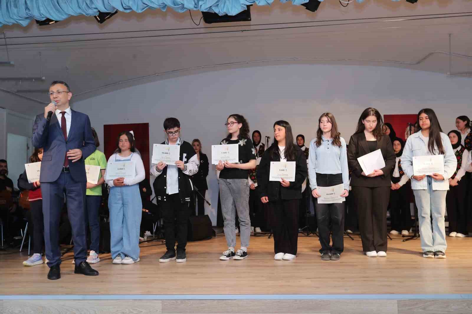 Yunus Emre, ’Bir Nefes Yunus’ programı ile anıldı