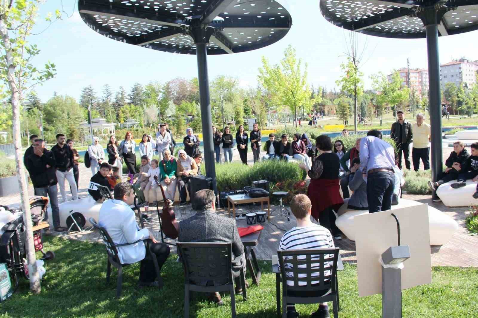 Eskişehir Millet Bahçesi’nde ‘Okul hayatından, hayat okuluna’ farkındalık dersi