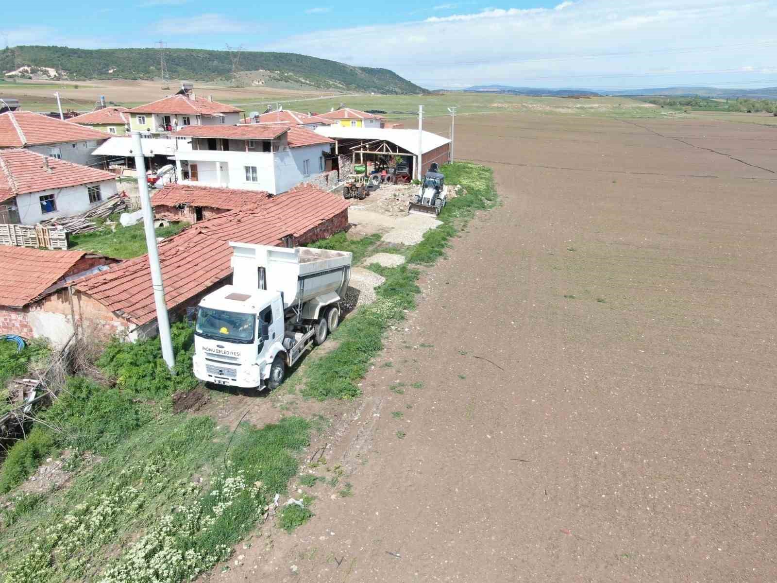 İnönü Belediyesi yol çalışmalarına devam ediyor