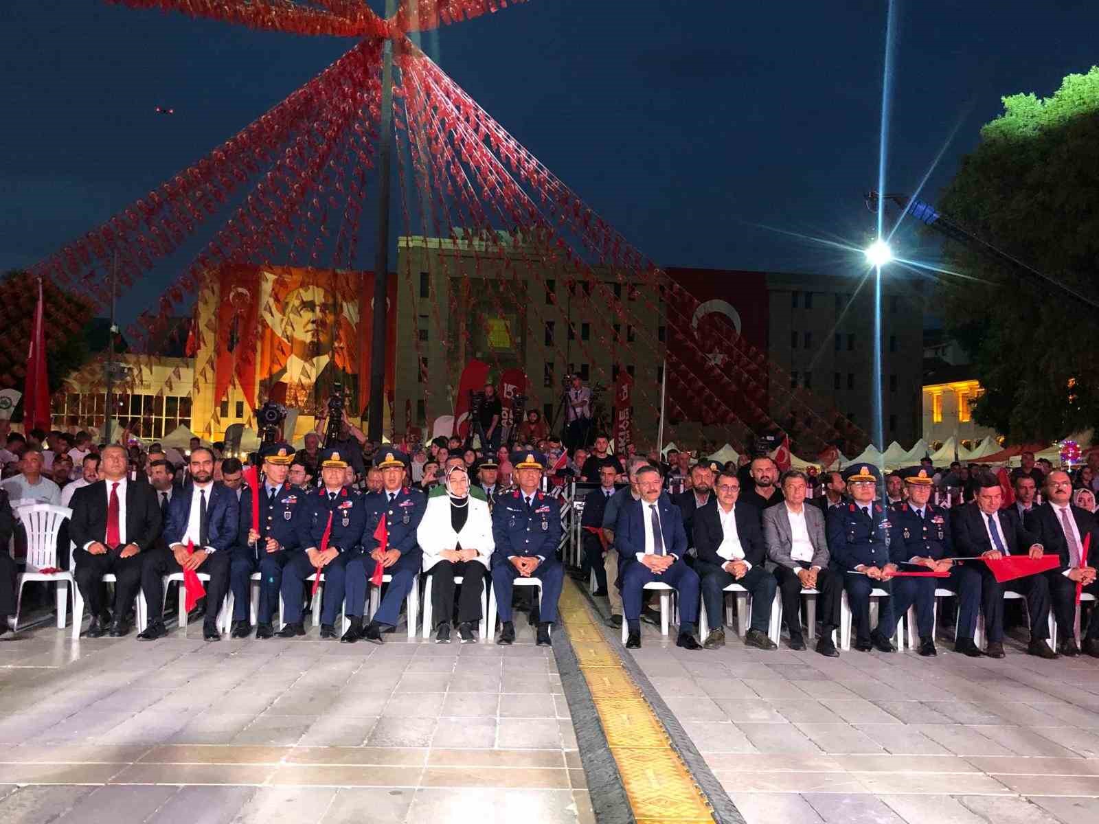 Valilik Meydanı’nda 15 Temmuz anma programı gerçekleştirildi