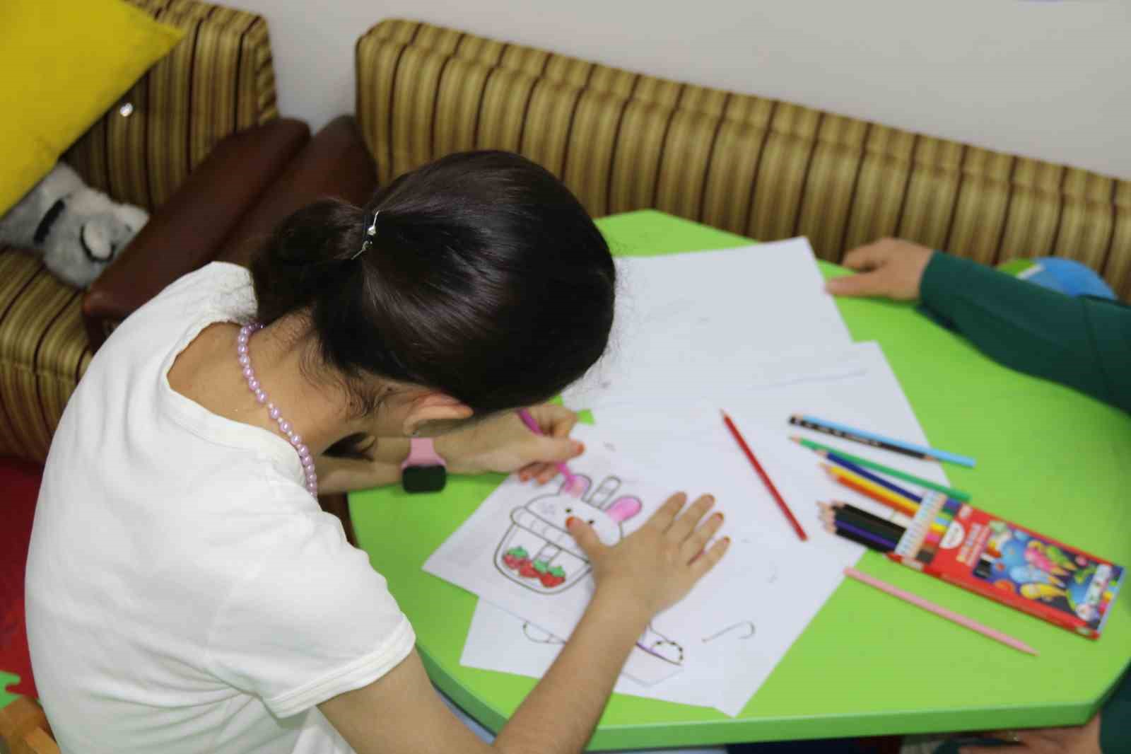 Koruyucu Ailesi oldukları çocuk sonradan ‘özel’ olduğu anlaşıldı, 
