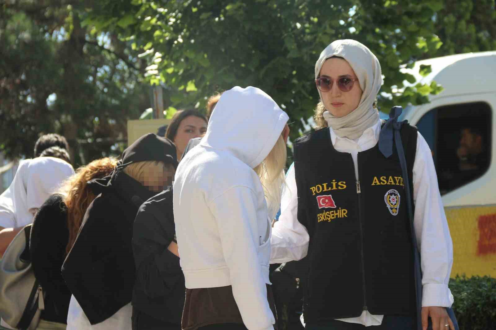 Eskişehir’de aylarca süren takibin ardından düzenlenen fuhuş operasyonunda 19 şüpheli yakalandı
