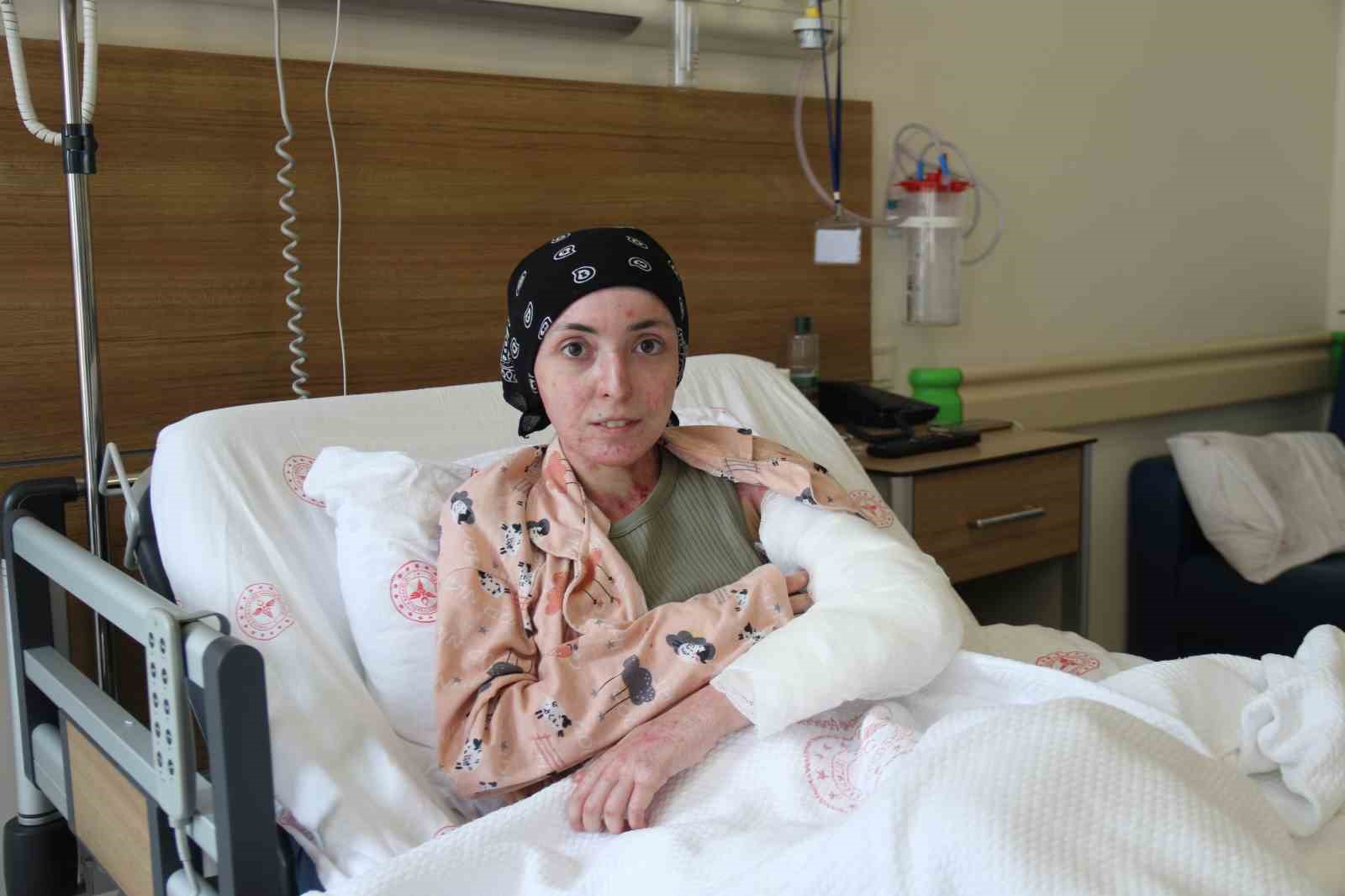 Kelebek hastalığının yanı sıra kanserle de mücadele eden Elif kurtarılamadı